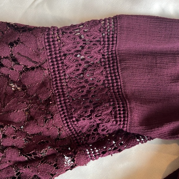 Knox Rose blouse with lace bell sleeves. - Picture 8 of 8